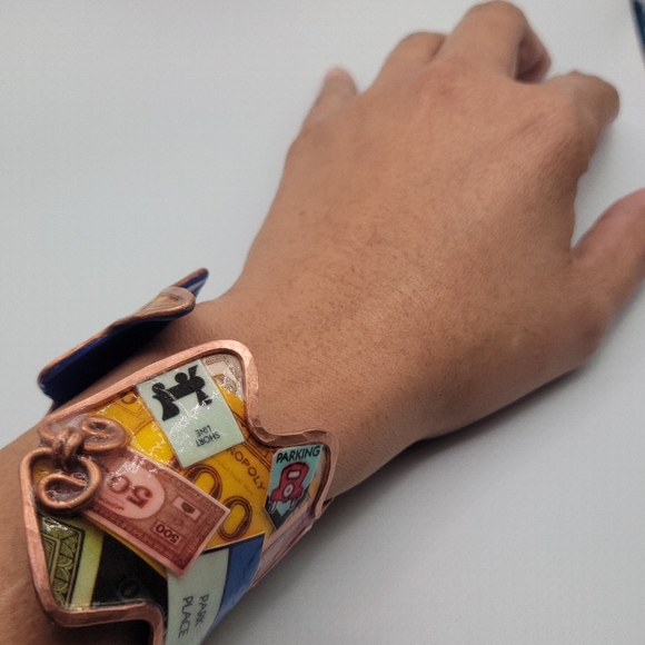 Classic Monopoly Bracelet - Picture 9 of 13